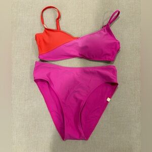 Summersalt Bikini set top size 6 bottoms size 4